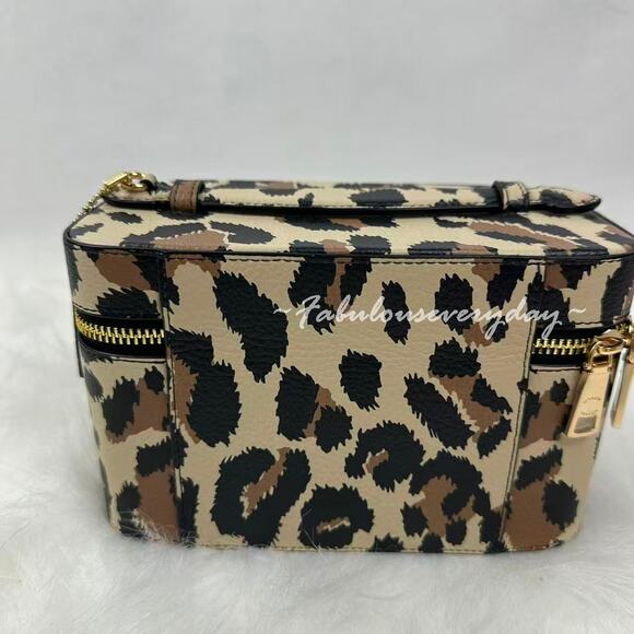 Coach Cosmetic Case With Leopard Print In Leather/Gold/Leopard Multi CCF43 NWT - Picture 3 of 8